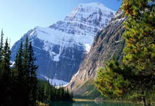 问鼎娱乐：[CBA]常规赛3月5日：浙江方兴渡VS山西汾酒 集锦.